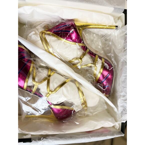 Gucci Tiger Head Metallic Pink Gold Leather Strappy Heels 8.5 NWB Made in Italy - Picture 11 of 16